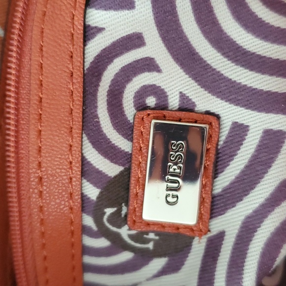 Guess Clutch - Picture 4 of 7
